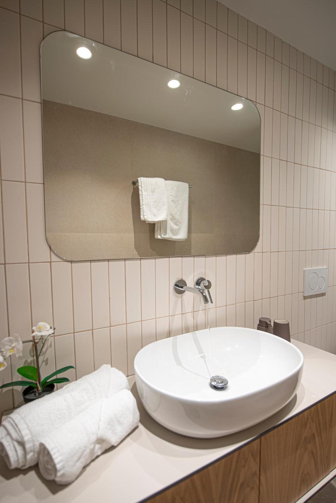 Ck Apartments นีดรี ภายนอก รูปภาพ